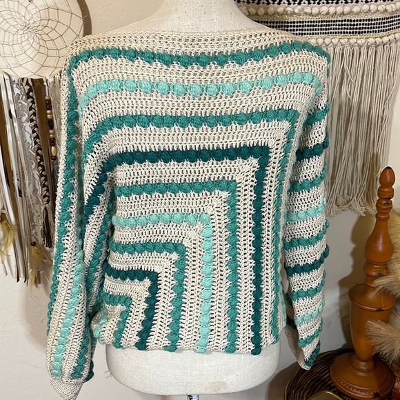 Cream & Sea Green Crochet Knit Sweater Top/ Size Small - Picture 6 of 6